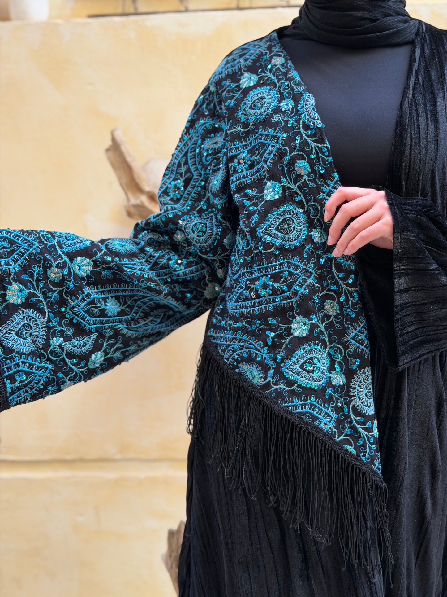 Half scarf kaftan